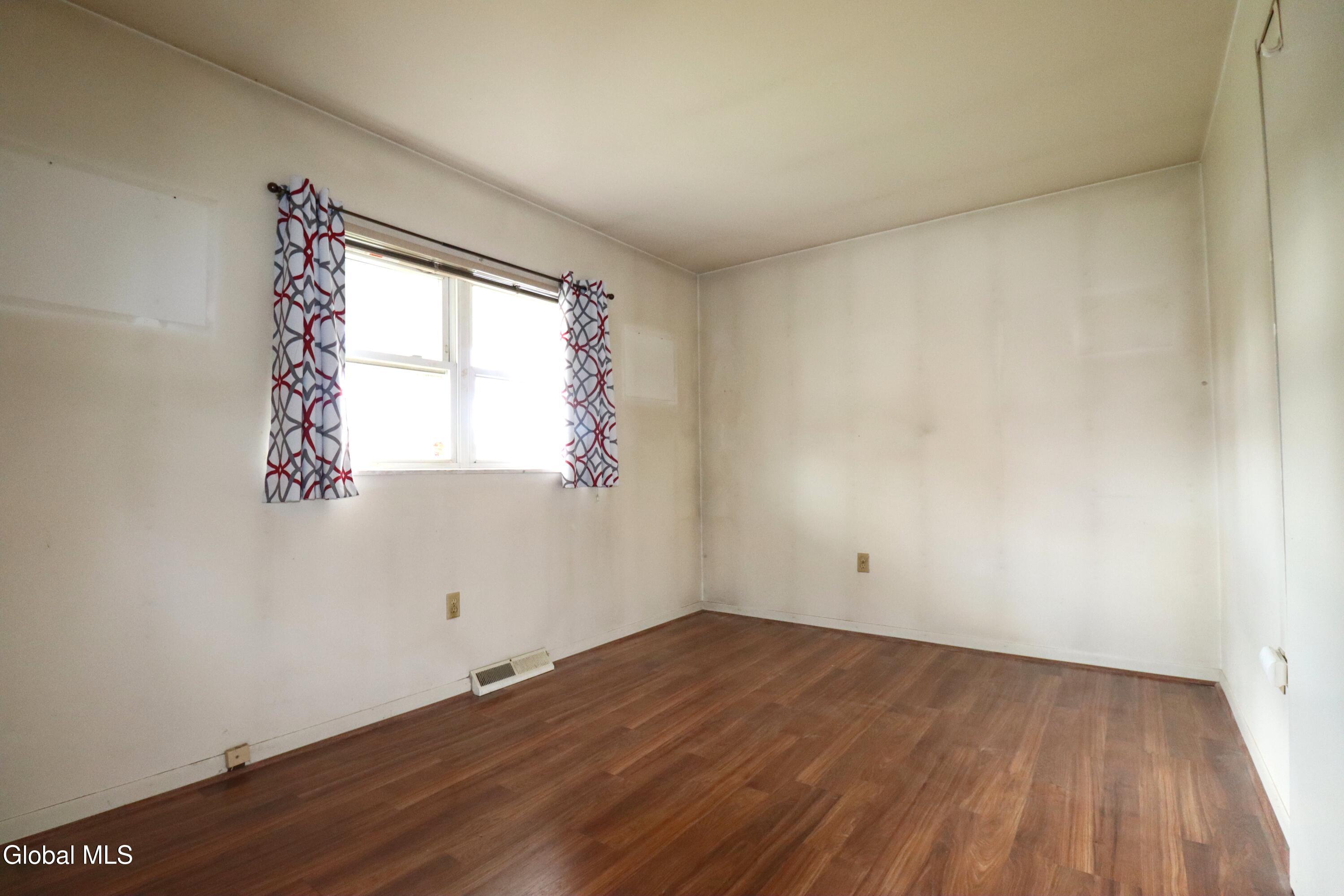 26 Vanderbilt Avenue Saratoga Springs NY 12866