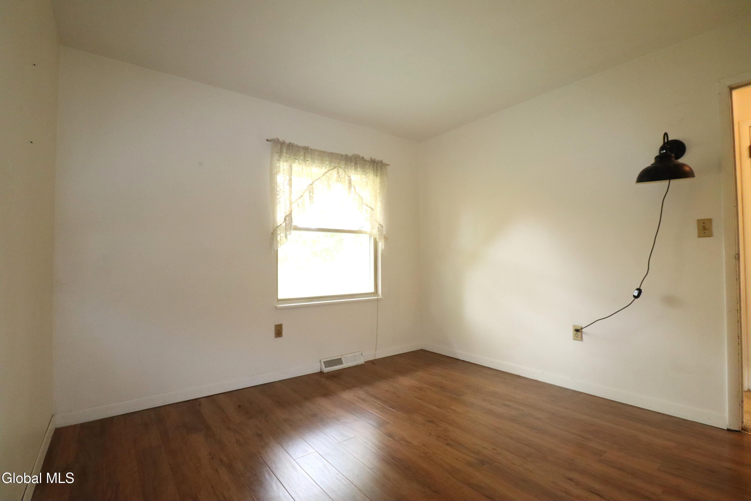 26 Vanderbilt Avenue Saratoga Springs NY 12866