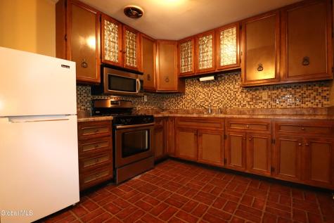 26 Vanderbilt Avenue Saratoga Springs NY 12866