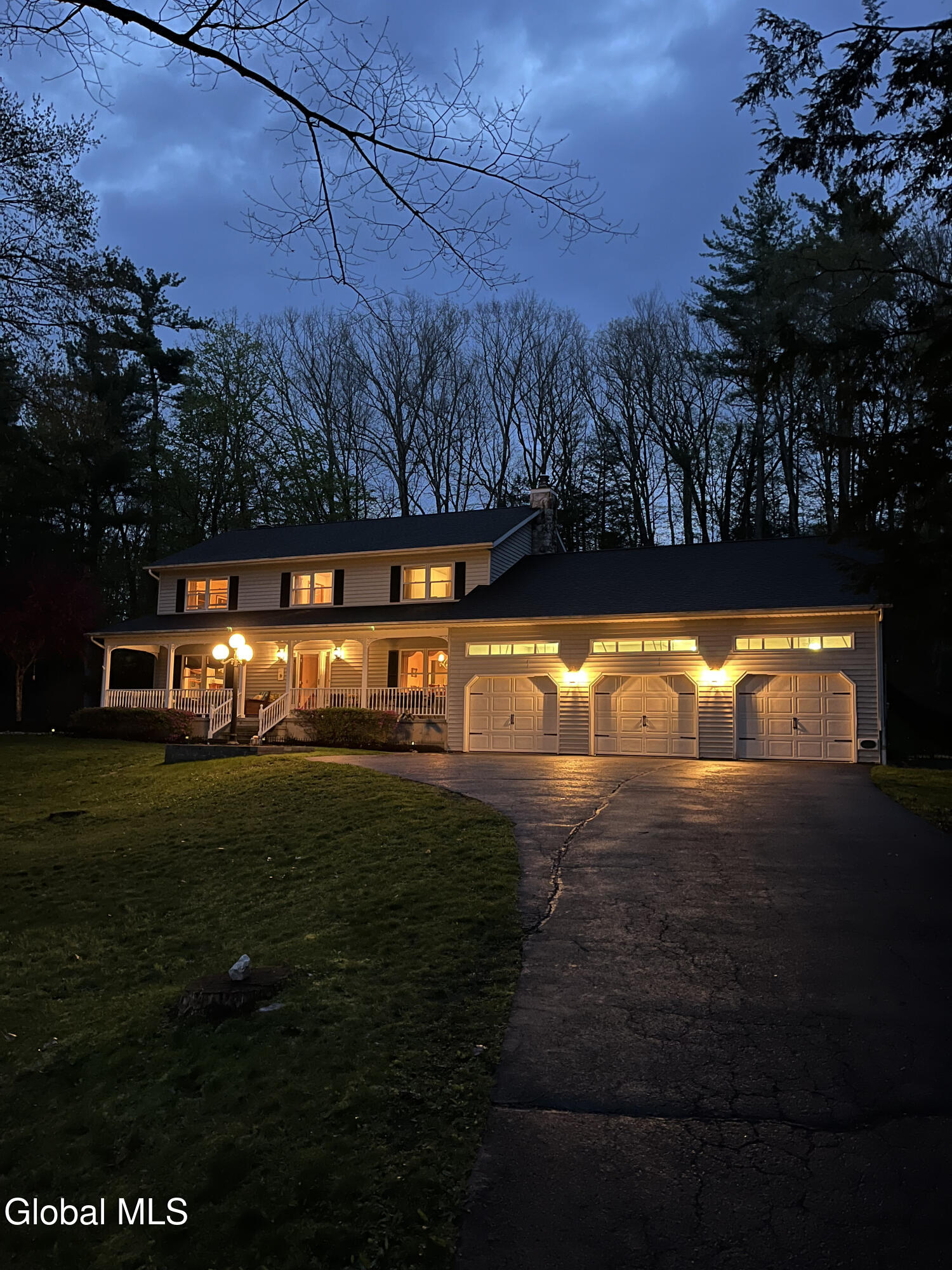 14 Autumn Lane West Sand Lake NY 12196