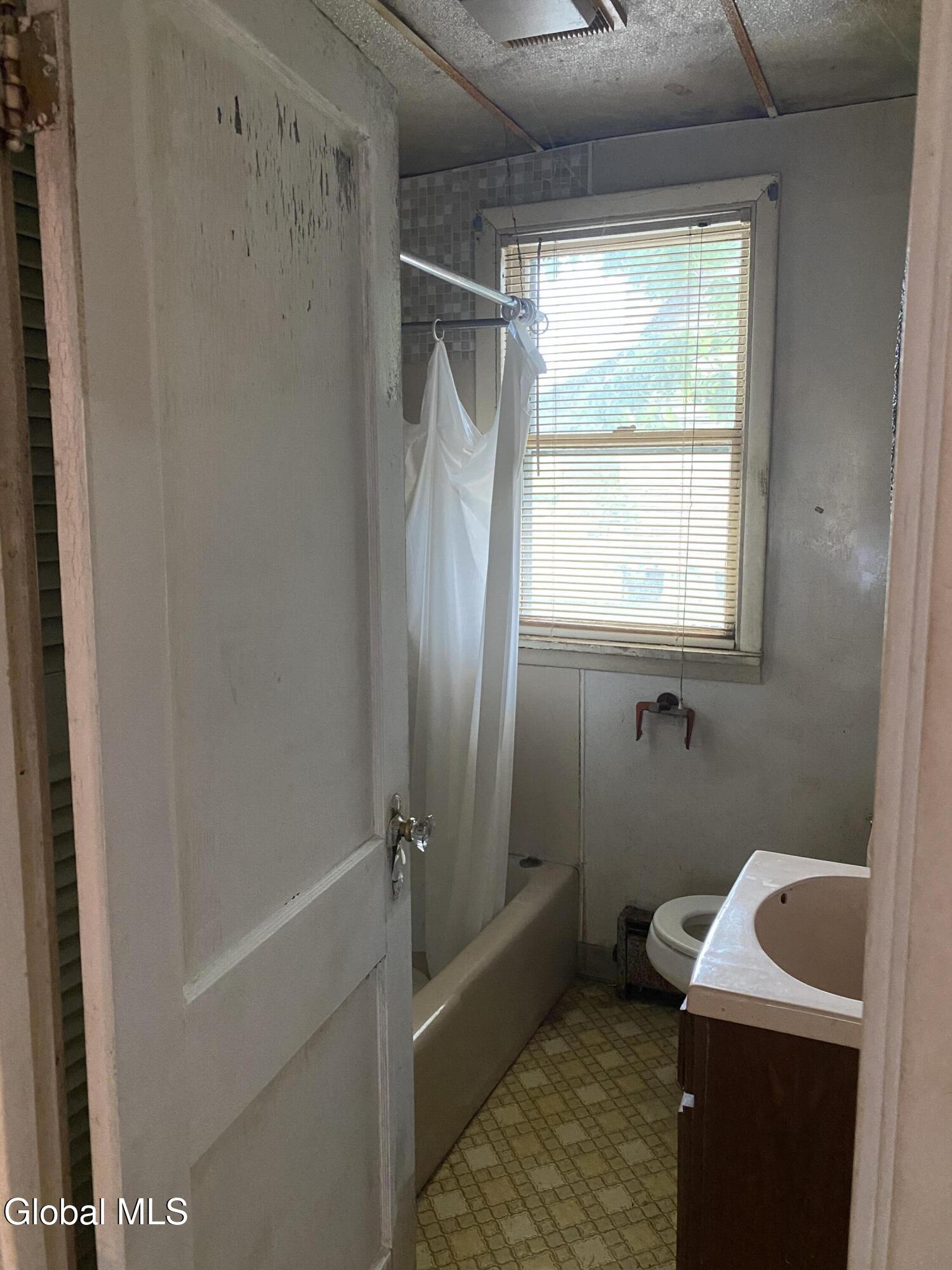 2103 Plum Street Niskayuna NY 12309