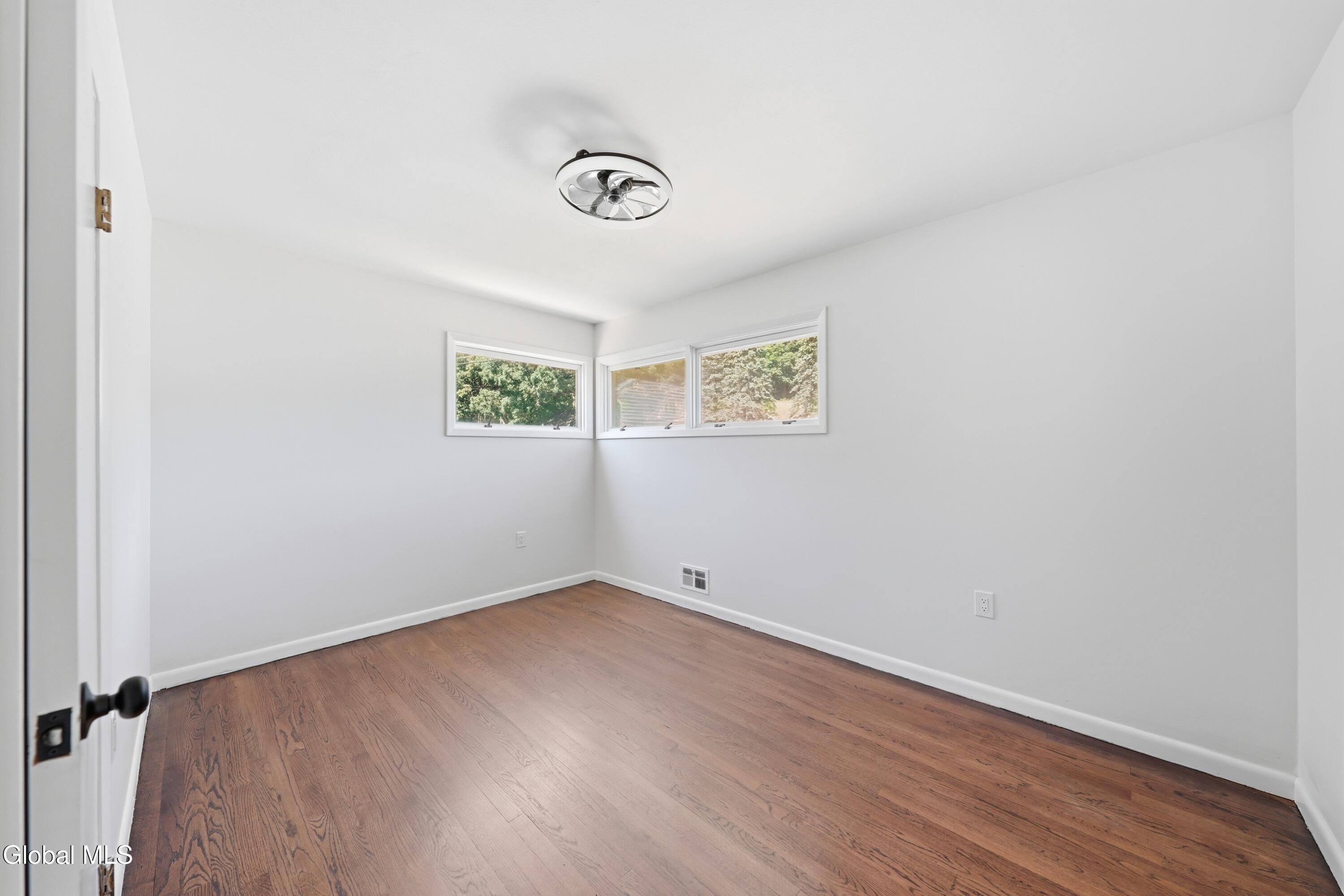 72 Cordell Road Schenectady NY 12304