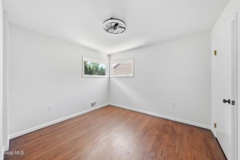 72 Cordell Road Schenectady NY 12304