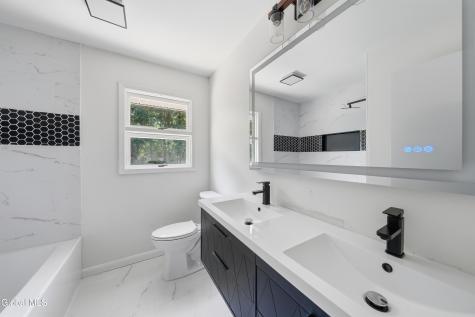 72 Cordell Road Schenectady NY 12304