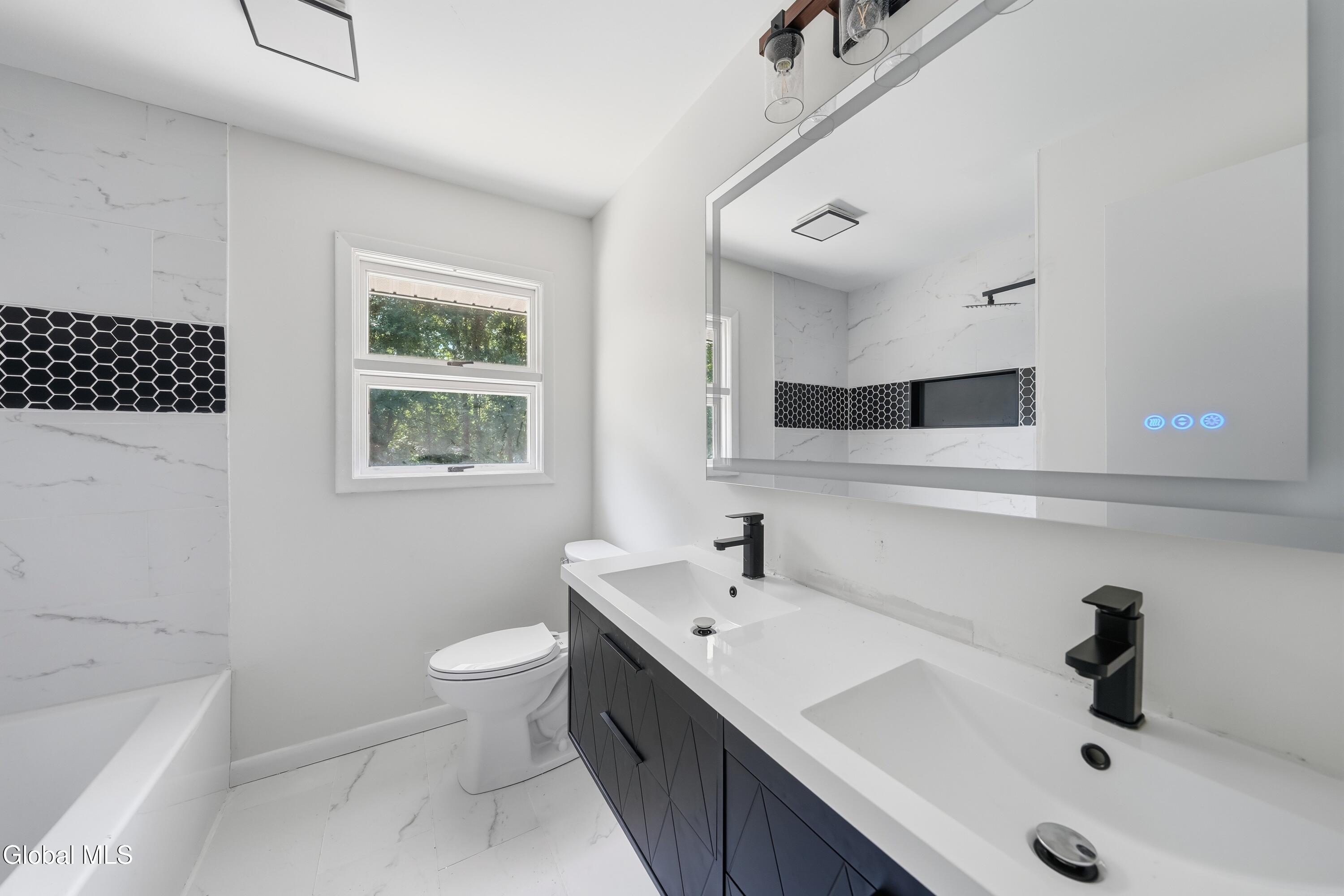 72 Cordell Road Schenectady NY 12304