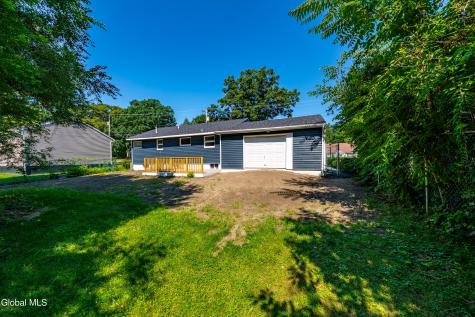 72 Cordell Road Schenectady NY 12304