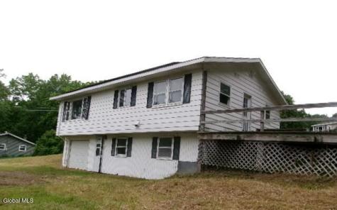 26 Rogers Lane Cambridge NY 12816