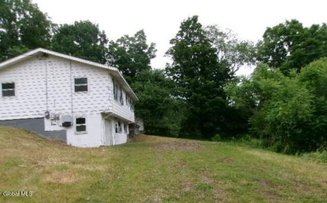26 Rogers Lane Cambridge NY 12816