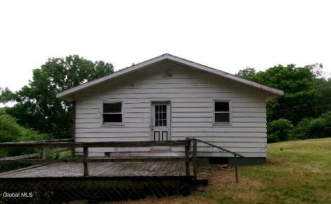 26 Rogers Lane Cambridge NY 12816