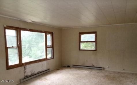 26 Rogers Lane Cambridge NY 12816