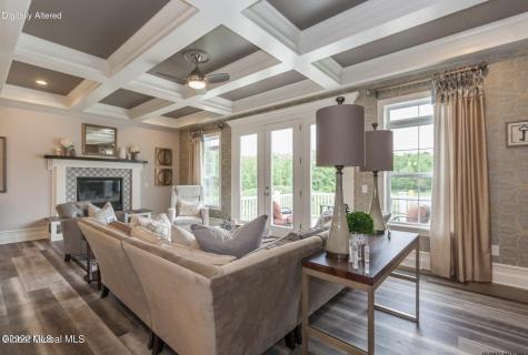 10 Crossvine Way Saratoga NY 12866