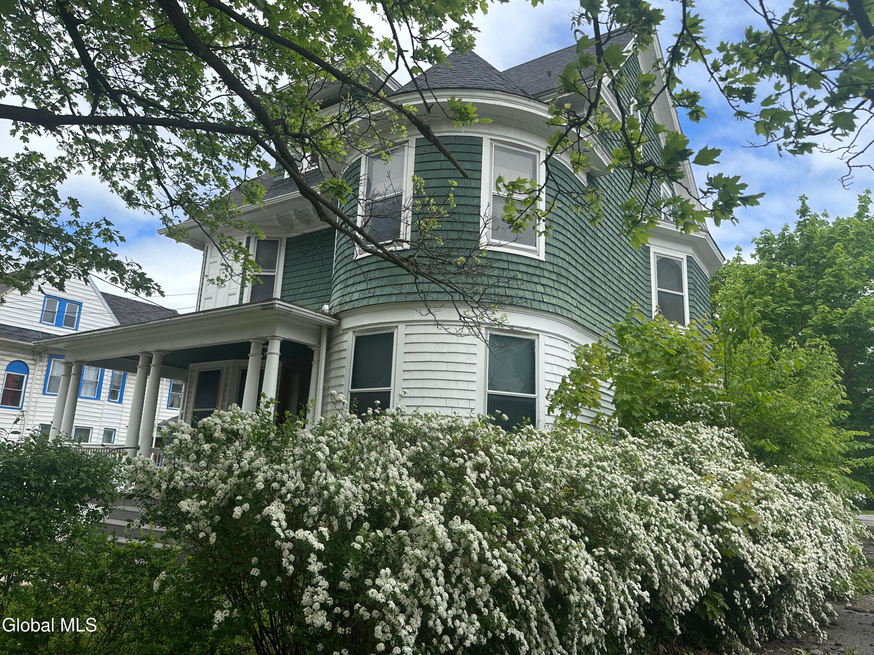 4 Watson Place Utica NY 13501