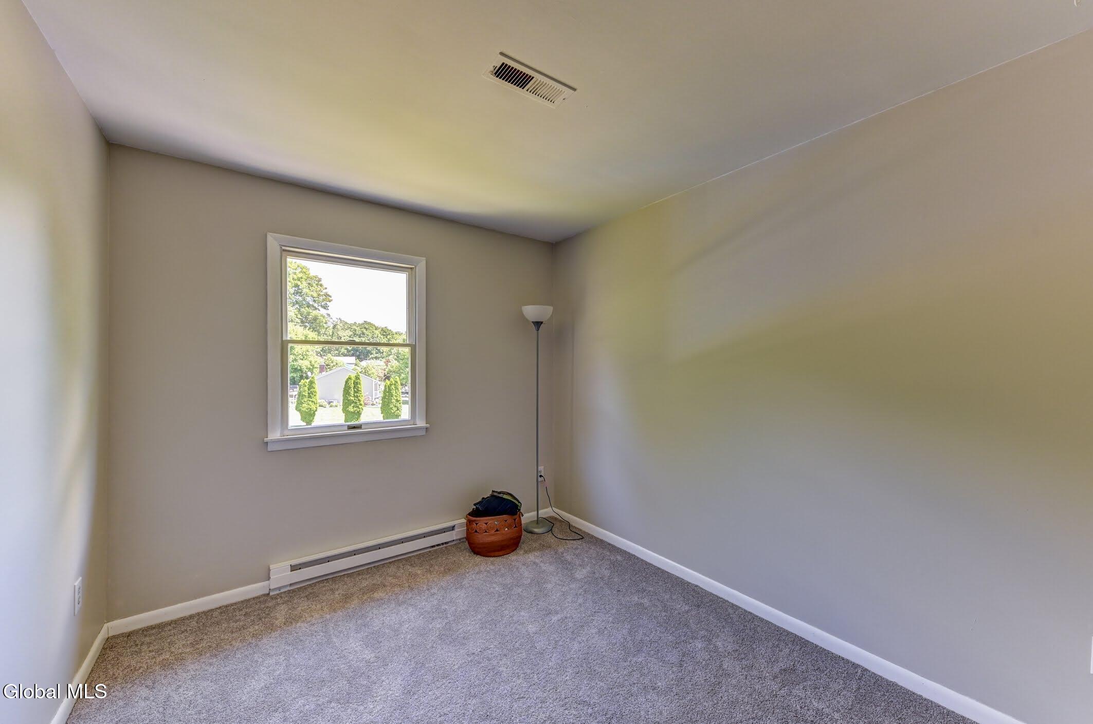 620 Michelle Way Schenectady NY 12304