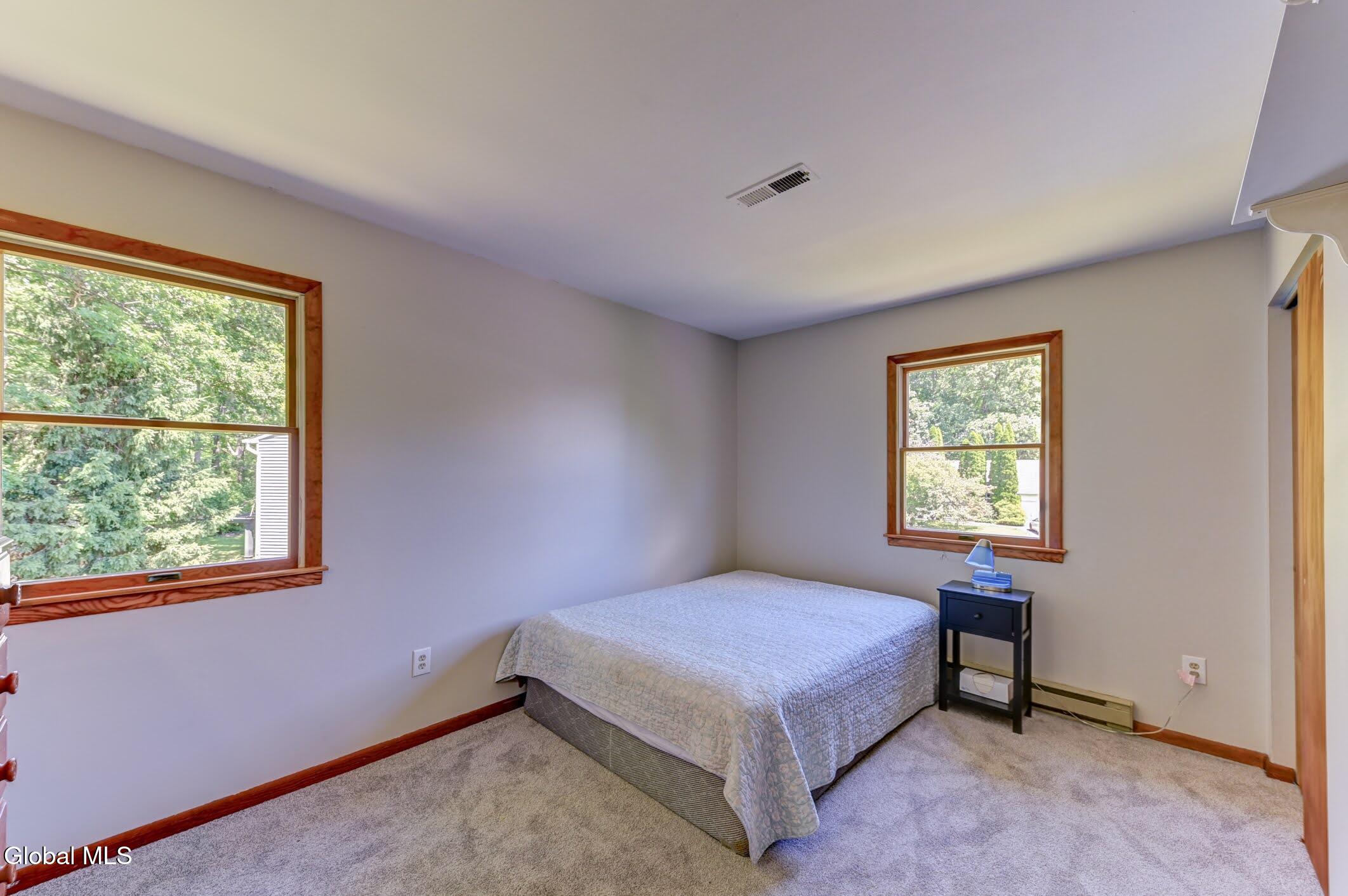 620 Michelle Way Schenectady NY 12304