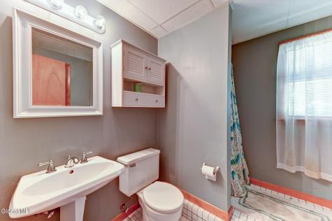 620 Michelle Way Schenectady NY 12304
