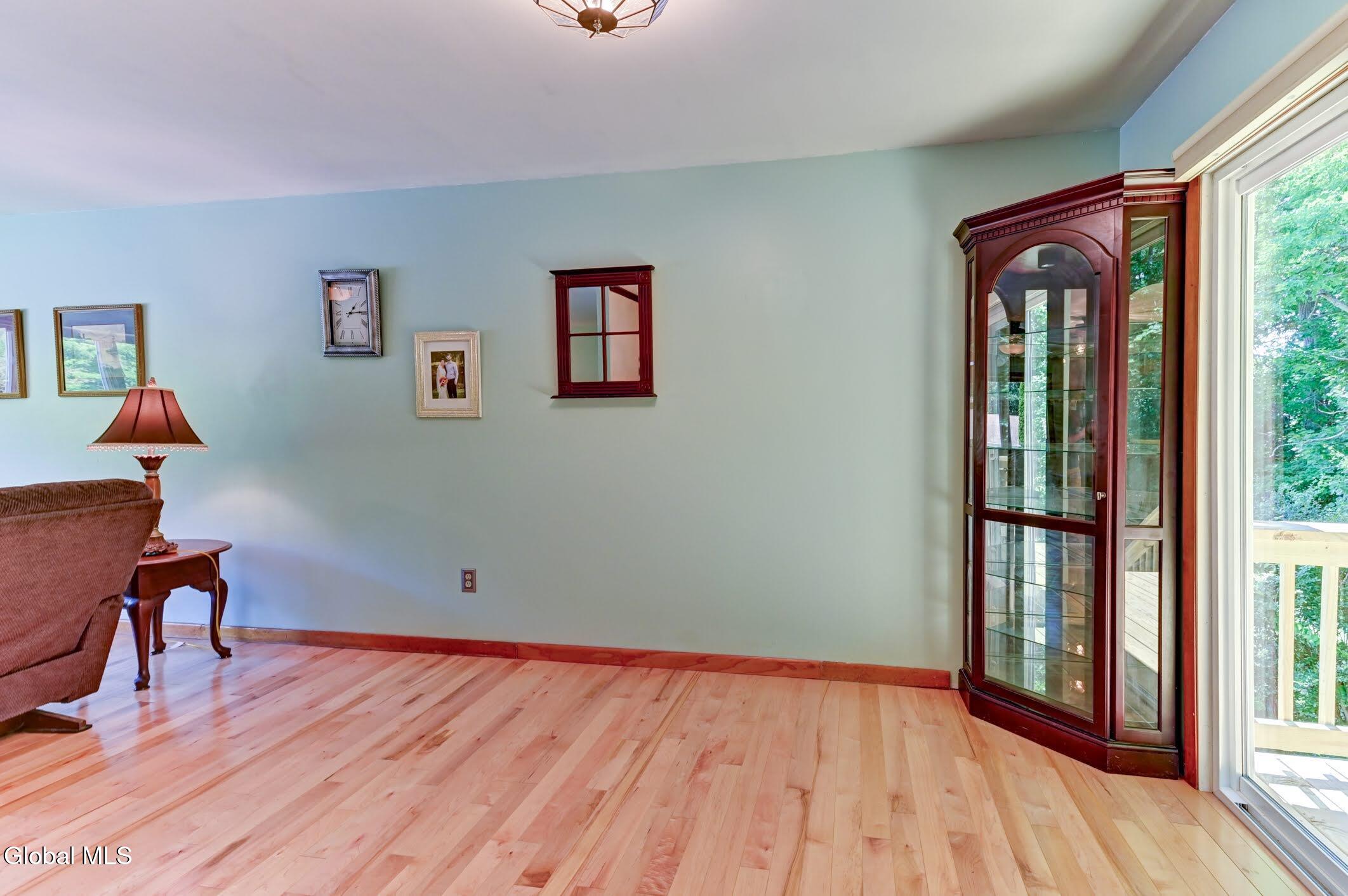 620 Michelle Way Schenectady NY 12304