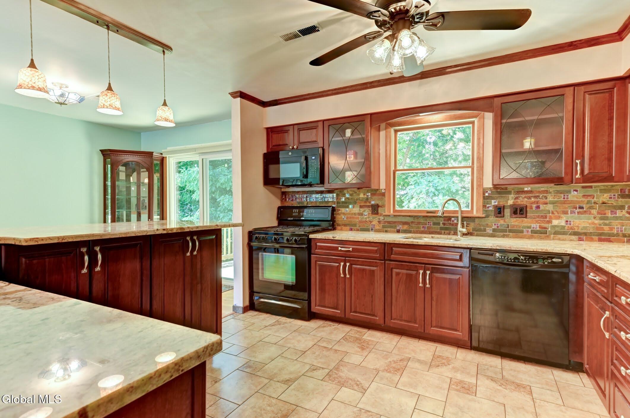 620 Michelle Way Schenectady NY 12304