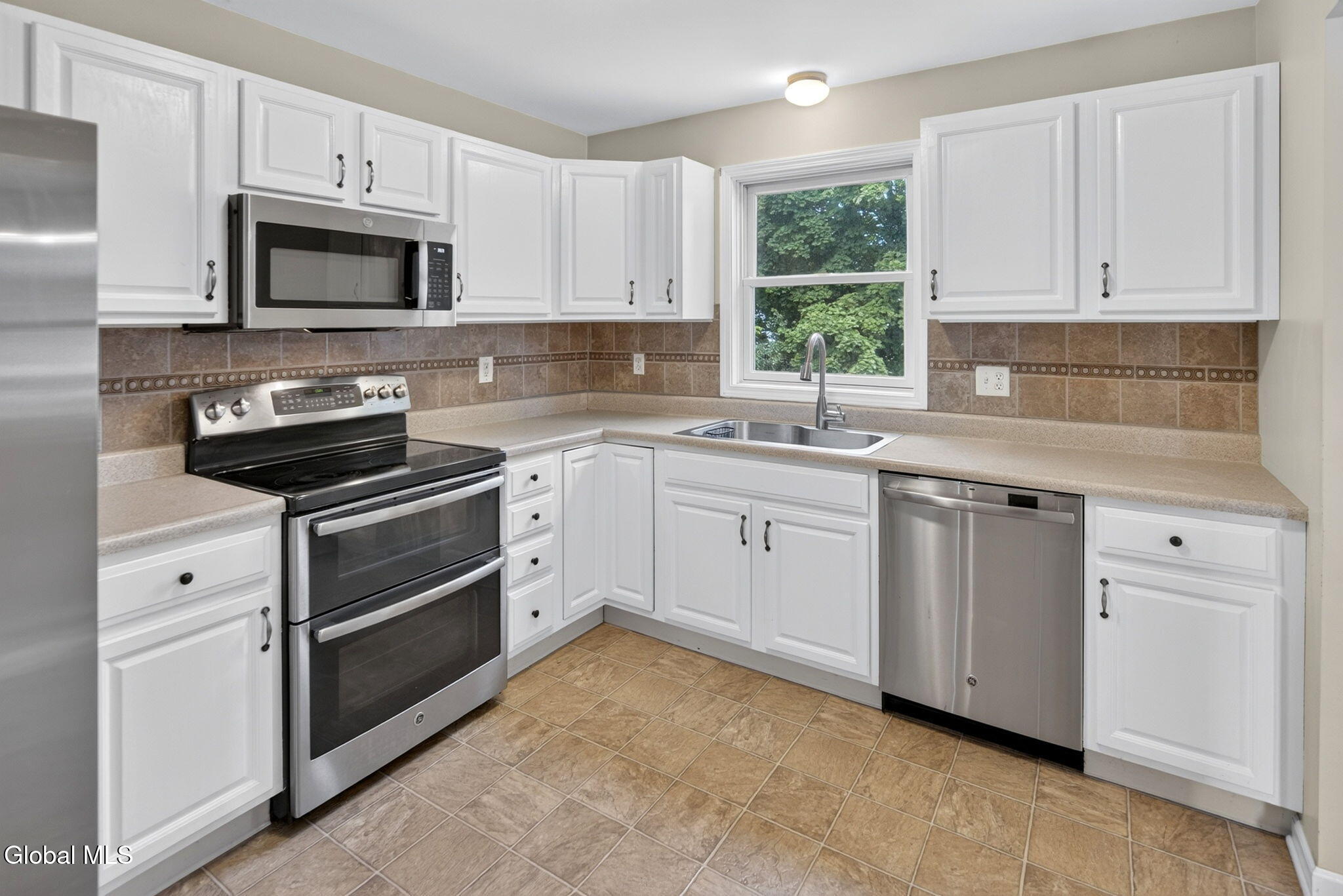 20 Delaware Avenue Rensselaer NY 12144
