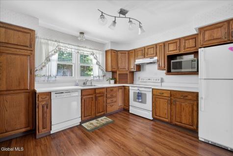 73 Saratoga Drive Glenville NY 12302