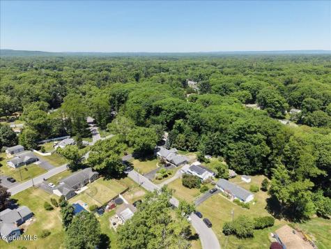 73 Saratoga Drive Glenville NY 12302