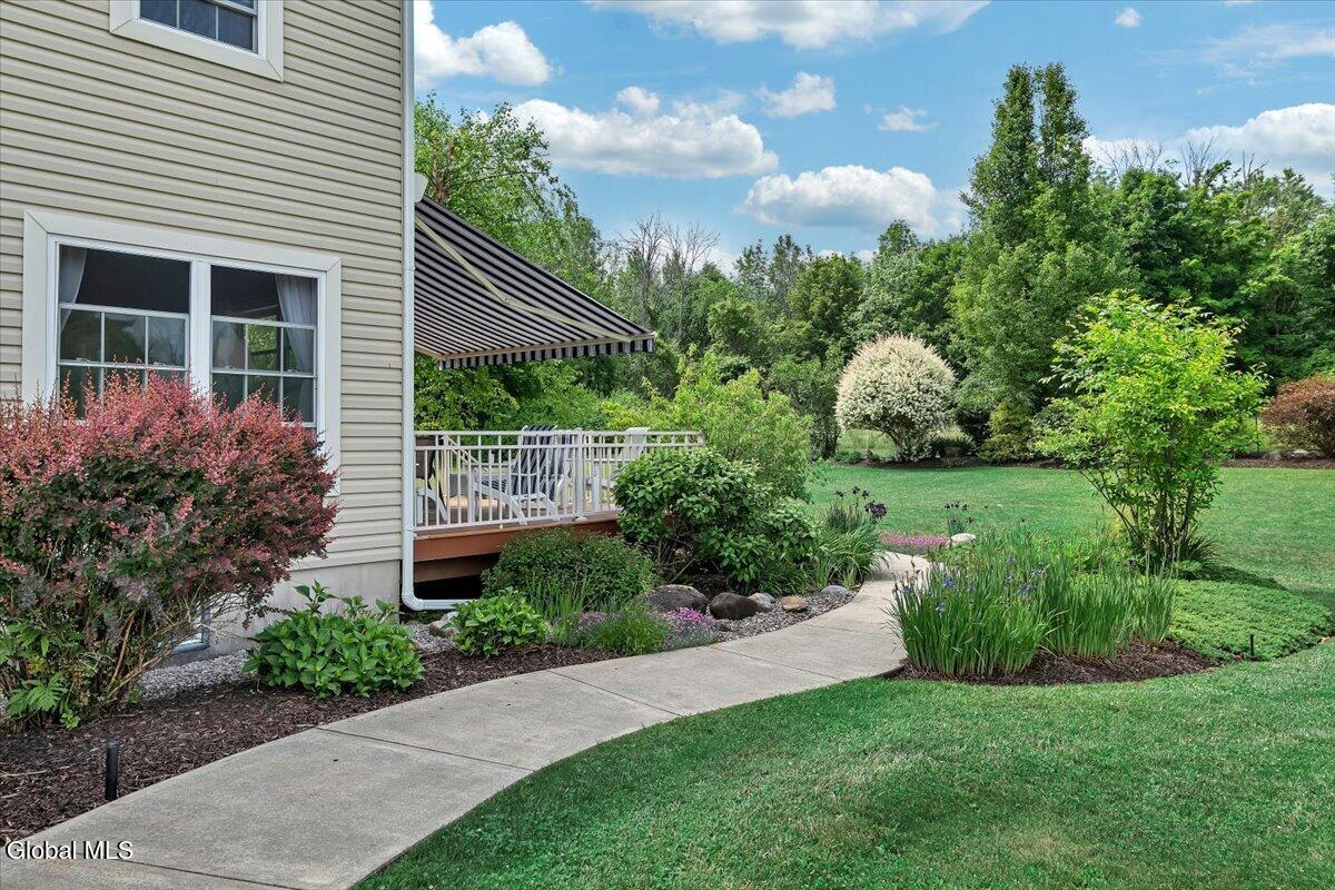 672 Lakeview Road Broadalbin NY 12025