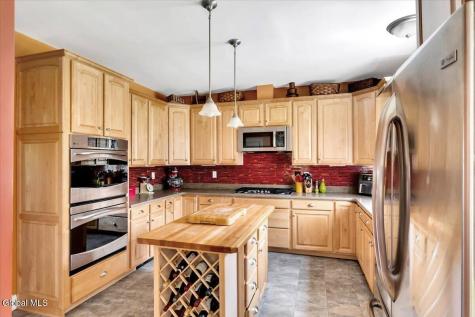 672 Lakeview Road Broadalbin NY 12025