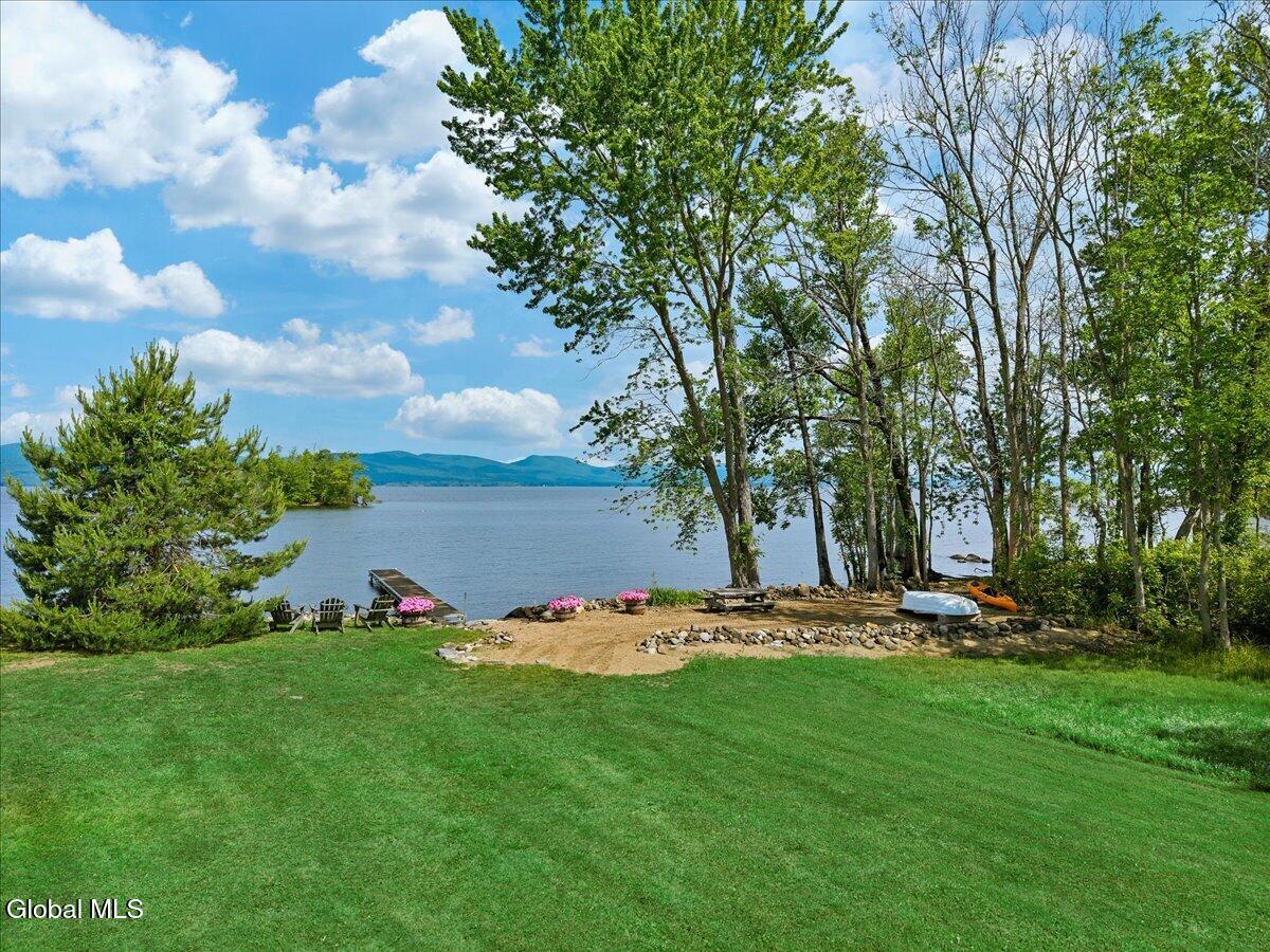672 Lakeview Road Broadalbin NY 12025