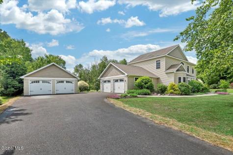 672 Lakeview Road Broadalbin NY 12025