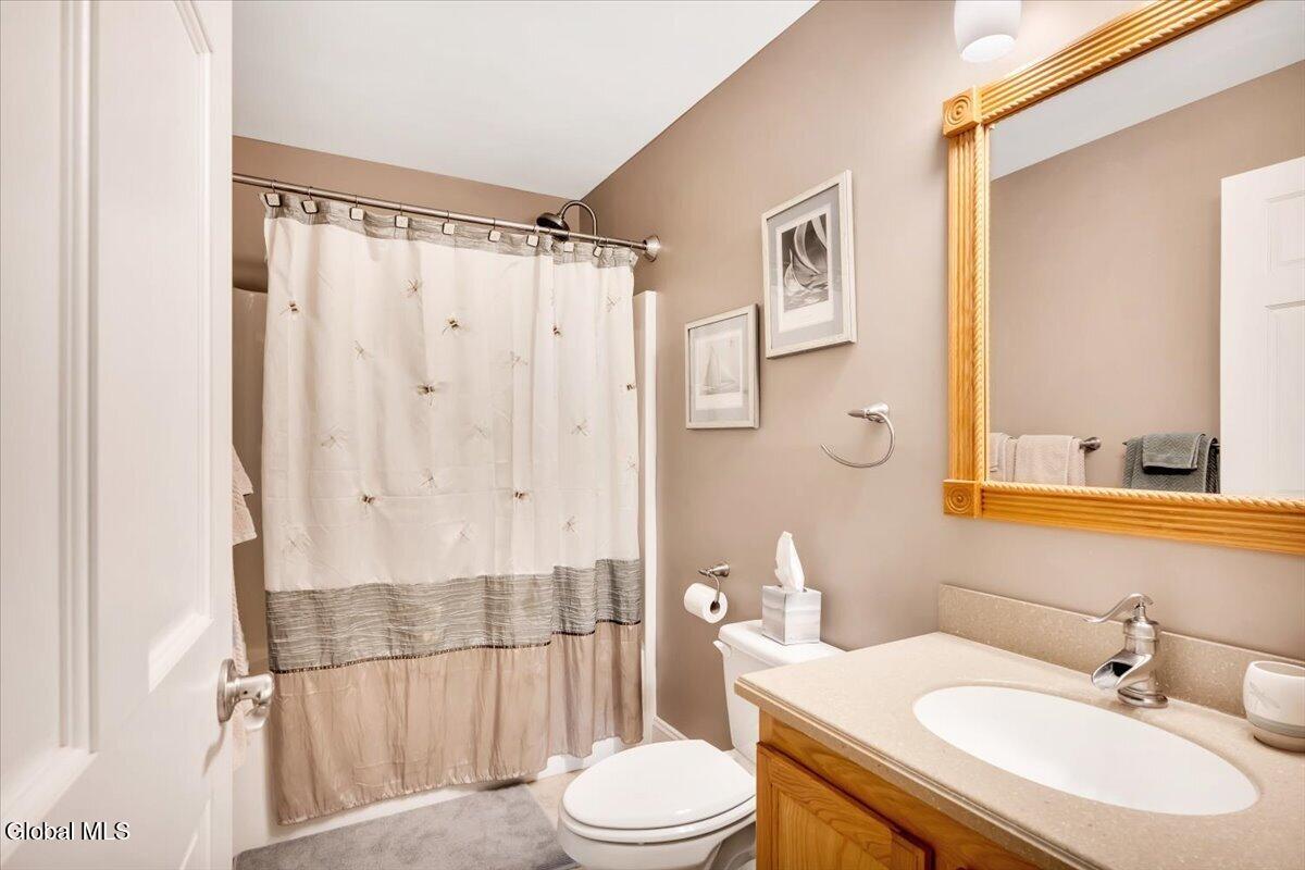 672 Lakeview Road Broadalbin NY 12025