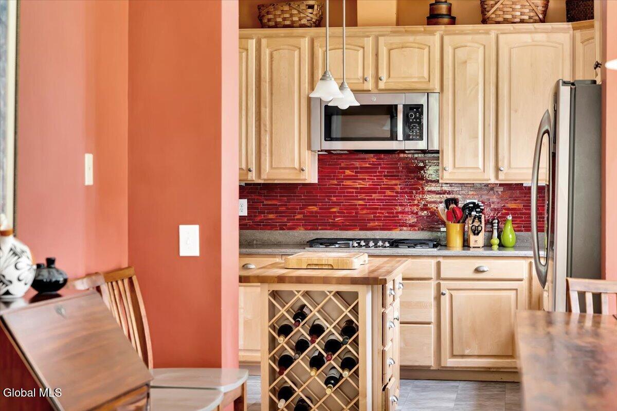 672 Lakeview Road Broadalbin NY 12025