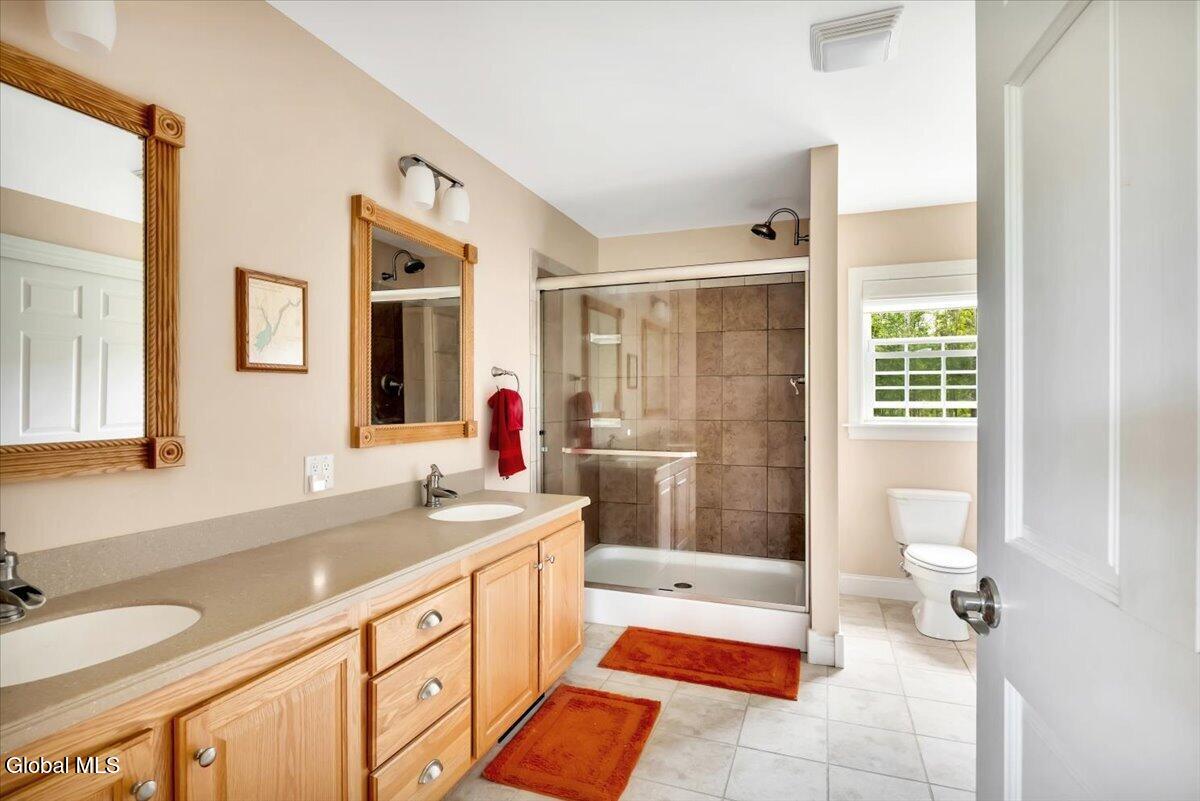 672 Lakeview Road Broadalbin NY 12025