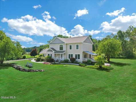 672 Lakeview Road Broadalbin NY 12025