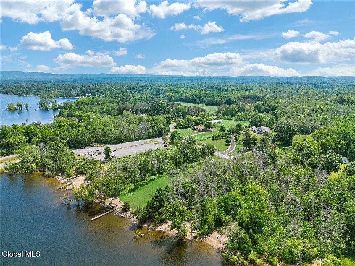 672 Lakeview Road Broadalbin NY 12025