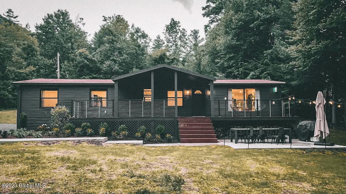 16 Moggre Road Shandaken NY 12480