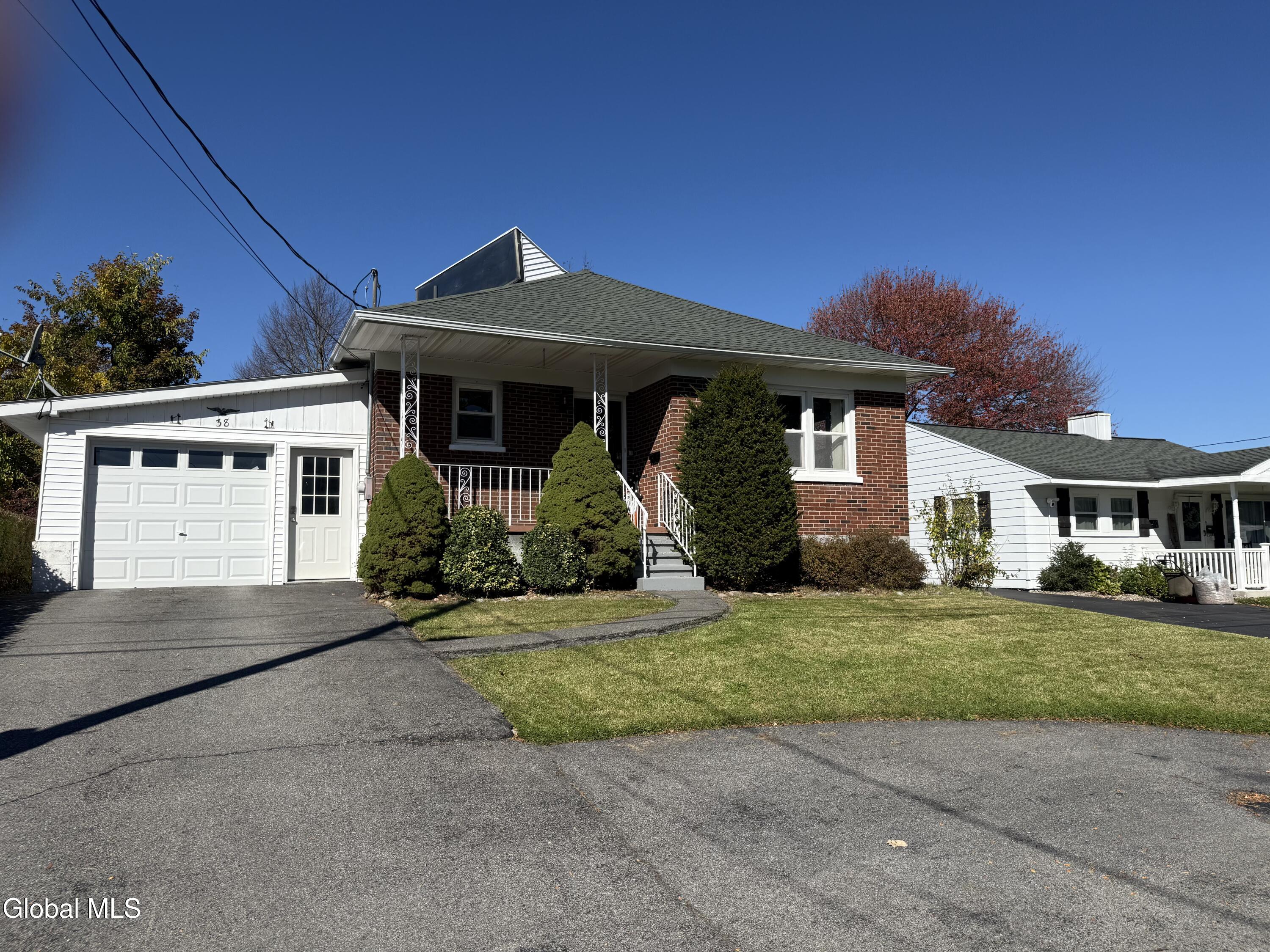 38 Chapel Place Amsterdam NY 12010