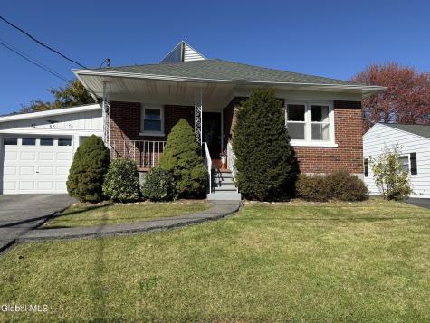 38 Chapel Place Amsterdam NY 12010