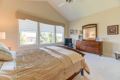 6 Meridian Court Mechanicville NY 12118