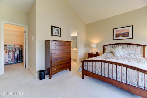 6 Meridian Court Mechanicville NY 12118