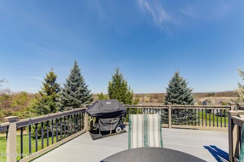 6 Meridian Court Mechanicville NY 12118