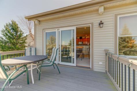 6 Meridian Court Mechanicville NY 12118
