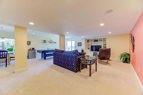 6 Meridian Court Mechanicville NY 12118