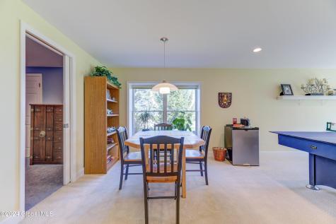6 Meridian Court Mechanicville NY 12118