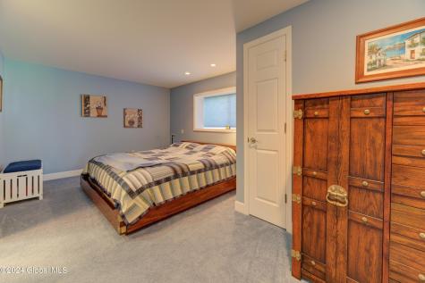 6 Meridian Court Mechanicville NY 12118