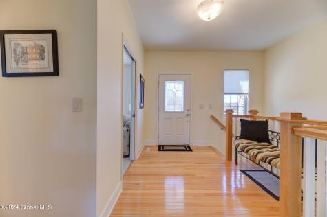 6 Meridian Court Mechanicville NY 12118