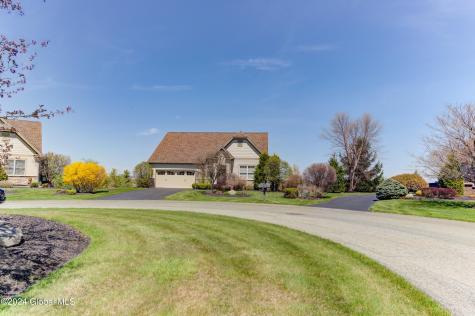 6 Meridian Court Mechanicville NY 12118