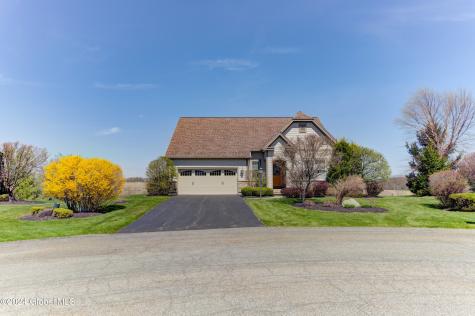 6 Meridian Court Mechanicville NY 12118