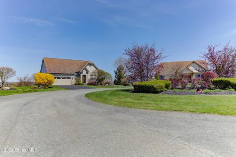 6 Meridian Court Mechanicville NY 12118
