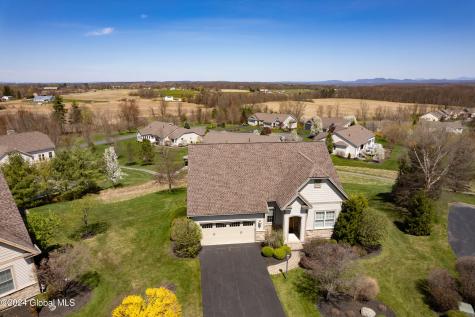 6 Meridian Court Mechanicville NY 12118