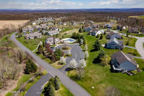 6 Meridian Court Mechanicville NY 12118