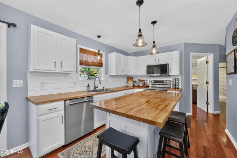 51 Kent Place Wynantskill NY 12198